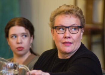 Anna Kontula ja Sirpa Pietikäinen. Kuva: Aleksis Salusjärvi