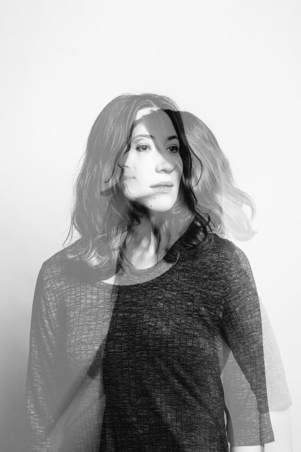 Anna Valpuri esityksessä Alina. Kuva Mitro Härkönen / Kansallisteatteri