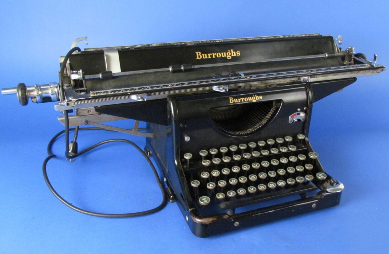 Burroughsin sähkömekaaninen kirjoituskone vuodelta 1932