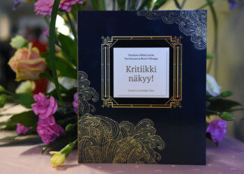 Kritiikki näkyy! -vuosikirjan toimitti hankkeen työryhmä: Riikka Laczak