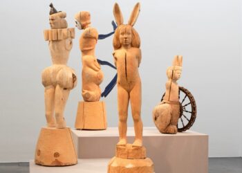 Kuvanveistäjä Mia Hamarin teokset Klovni (2013)