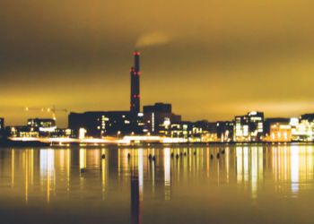 Helsinkiä on yli sadan vuoden ajan suunniteltu ulkopuolisen katsetta varten. Nyt rakenteilla oleva Jätkäsaari ei muodosta tässä poikkeusta. Meriteitse kaupunkia lähestyvälle halutaan tarjota wau-elämys milloin Guggenheimin museorakennuksen