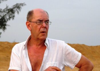 Leif Salmén Guineanlahden rannalla 2010. Kuva: Martti-Tapio Kuuskoski