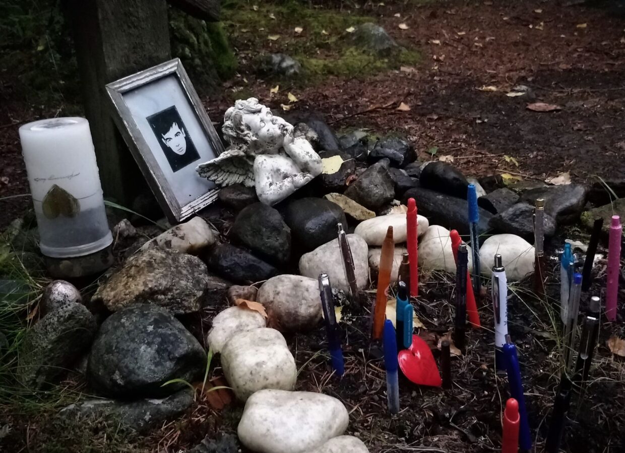 Pentti Saarikosken hauta Valamossa elokuussa 2024. Kuva: Jouni Tossavainen