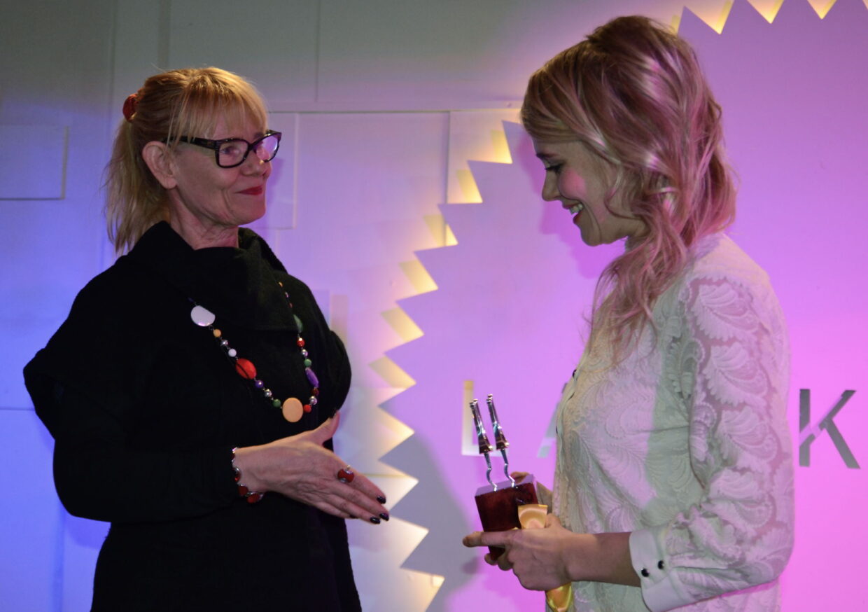 Kritiikin Kannukset koreografi Elina Piriselle