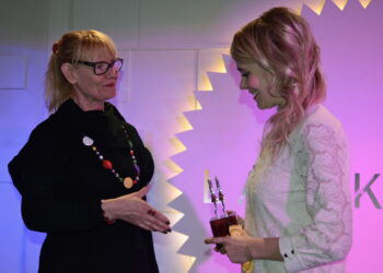 Kritiikin Kannukset koreografi Elina Piriselle