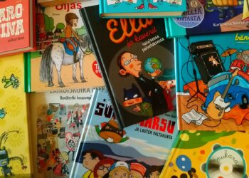 Koulutusta lasten- ja nuortenkirjakritiikkiin – haku auki nyt!