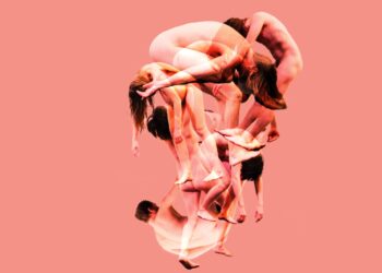 Janina Rajakangas – Neil Callaghan: Over Your Fucking Body. Kuva: Jenni Pystynen/ Liikkeellä Marraskuussa