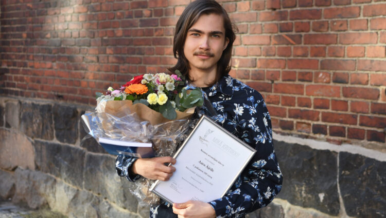 Nuorten Mikä kritiikki! -kirjoituskilpailun voittajat julkistettu